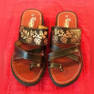 Floral Embroidered Black Sandals